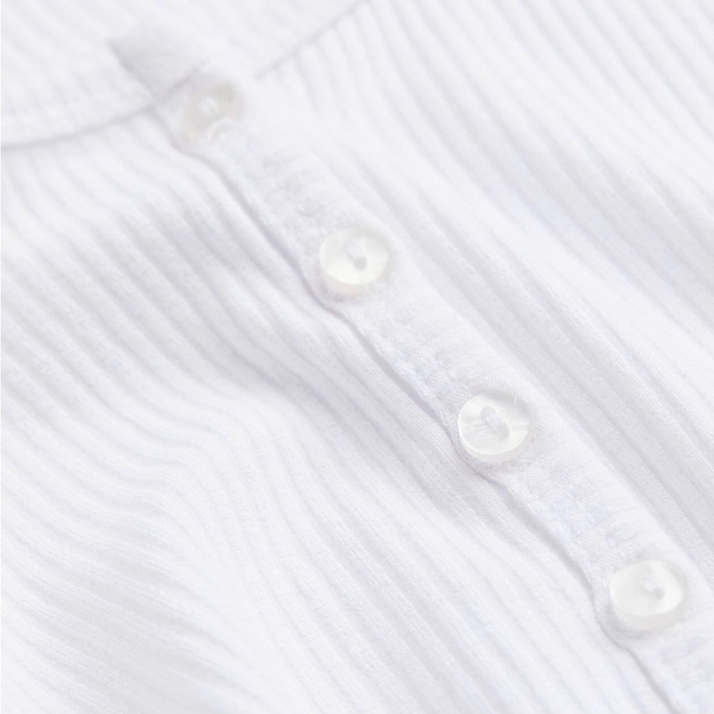 H&M Cropped Ribbed Tee - Picture 2 of 9